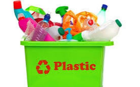 ابتكار بلاستيك يتحلل في ماء البحر!