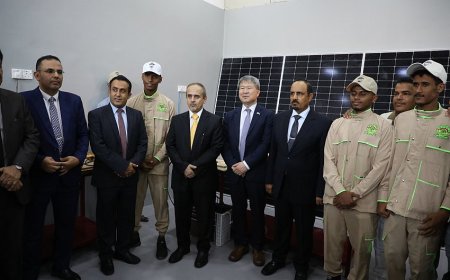 الوزير الوصابي والمحافظ بن ماضي والسفير الكوري يدشنان بالمكلا معمل وقسم الطاقة المتجددة