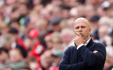 ليفربول ضد ريال مدريد.. سلوت يستعد لأنشيلوتي بتحطيم رقمه