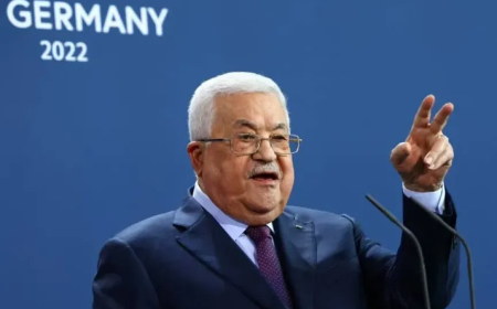 بشكل مفاجئ الرئيس الفلسطيني (عباس) يسلم منصبه الرئاسي.. تفاصيل