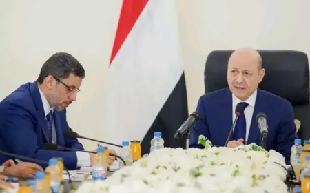 (6) وزراء تحت مجهر الرئاسي.. مصادر تنفي  إشاعة إقالة (بن مبارك) وتسمي من يقف خلفها!