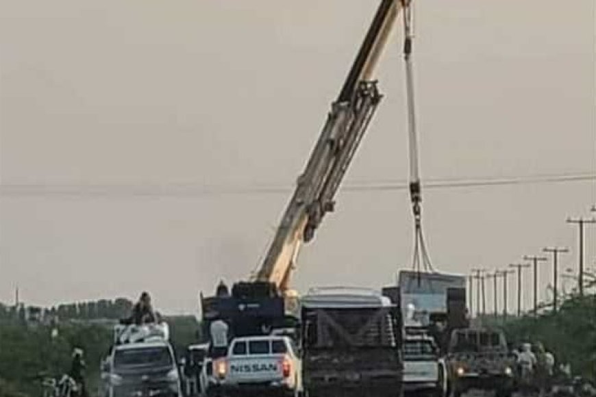 عاجل بالصورة.. تفاصيل الحادث المروري الذي تعرض له موكب طارق.. وفاة سائق الدينة عنوانها عاجل بالصورة.. تفاصيل الحادث المروري الذي تعرض له موكب طارق.. وفاة سائق الدينة عنوانها