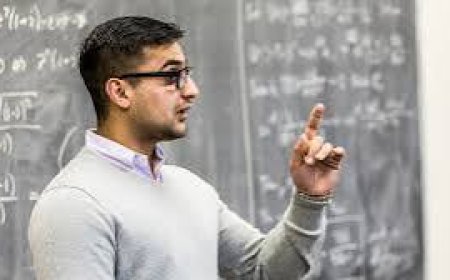 إذا كنت معلمًا يمكنك أن تتقاضى (1000) دولار شهريًا
