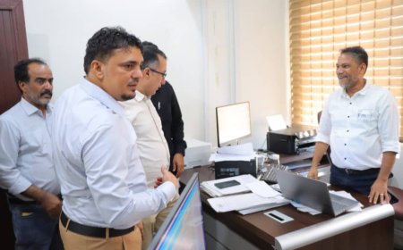 الحسيني والشاعري يشيدان بالتطور الملحوظ في الجانب الإداري والمالي بمديرية خور مكسر