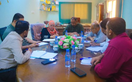 مكتب الصحة بحضرموت يناقش كيفية تفعيل الدور الرقابي  للمنشآت الطبية 