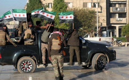 عاجل.. فوات المعارضة السورية على أبواب دمشق وانسحابات كبيرة لقوات بشار الأسد من محيط العاصمة