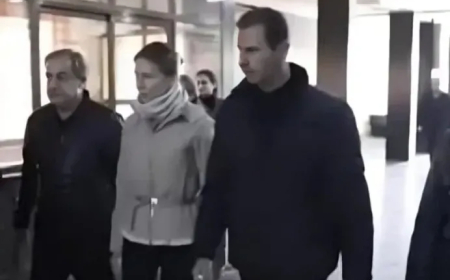 عاجل.. بالصورة أول ظهور للرئيس المخلوع بشار الأسد وزوجته عند وصولهم روسيا