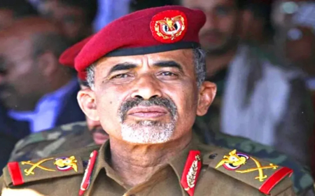 زيارة مفاجئة وعاجلة تُنذر بتطورات!.. السعودية تستدعي وزير الدفاع الأسبق الصبيحي