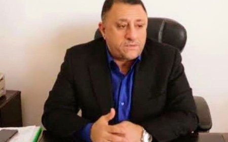 الأستاذ مهدي الحامد، بقعة ضوء في ليلٍ أبينيٍ طويل