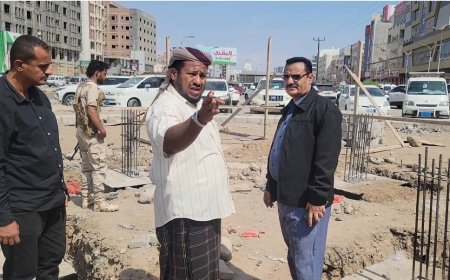 برعاية وزير الدولة - محافظ العاصمة عدن - أحمد حامد لملس..  مدير عام المنصورة يدشن إنشاء حديقتين جديدتين في شارع التسعين