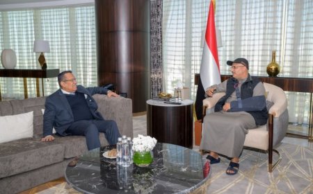 لقاء يجمع طارق صالح وبن دغر في الرياض.. وهذا ما دار بينهما!