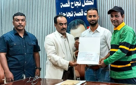 نظير فوزهم ببطولتي شهداء خورمكسر وكأس السوبر لأبطال بطولات رمضان 2024 ..  الزهري يكرم فريق الأطباء الرياضي بخورمكسر