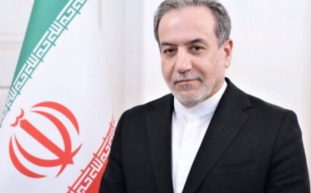 الخارجية الإيرانية تعلن وقوفها بالقوة الكاملة إلى جانب الحوثيين