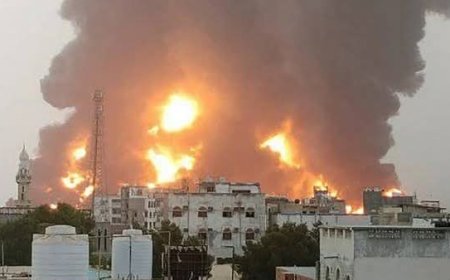 شملت منشآت في الحديدة وكهرباء حزيز.. غارات إسرائيلية تدمر صالة وبرج المراقبة في مطار صنعاء