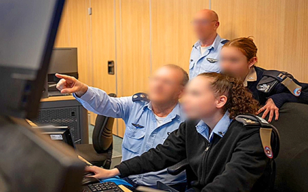 بالصور الجيش الإسرائيلي يوثق تنفيذ العملية العسكرية في اليمن