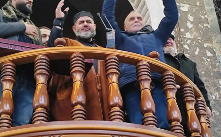 رفض قصف حماة.. تكريم طيار سوري سُجن 43 عاماً (فيديو)