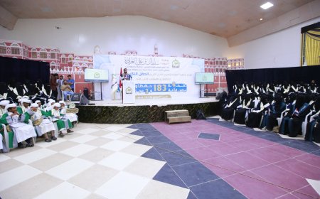 وكيل وزارة الأوقاف يكرم 183 حافظاً وحافظة بمأرب.