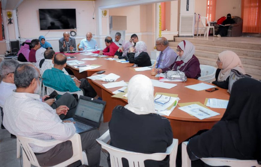 مجلس كلية الطب بجامعة عدن يعقد اجتماعه الدوري لشهر ديسمبر 