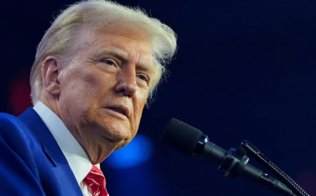 عقب جلسة تحديد عقوبته بقضية الممثلة الإباحية.. ترامب إنها (تمثيلية هزلية)