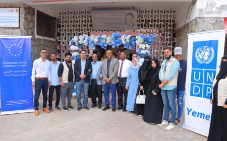 الزهري ومبجر يفتتحان مشروع تركيب أنظمة الطاقة الشمسية بعدد من مدارس خورمكسر