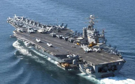 جماعة الحوثي تعلن استهداف حاملة طائرات أمريكية وقصف أهداف إسرائيلية في (يافا وعسقلان)