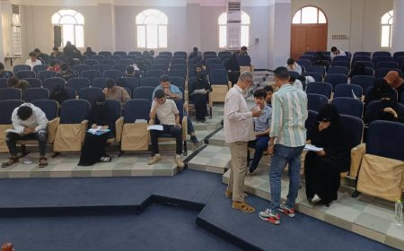 تواصل سير العملية الامتحانية لطلاب السنة التحضيرية بجامعة عدن