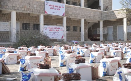 أبين.. توزيع 3500 سلة غذائية في مودية بتوجيهات قائد قوات درع الوطن