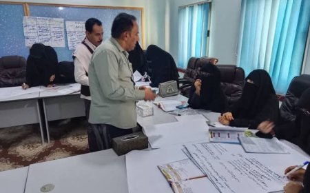 مدير تربية دوعن يزور المحور التدريبي بمدارس بن محفوظ ضمن اختتام برنامج دورة القراءة الإثرائية ا