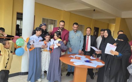 "الصلاحي" يكرم أوائل طلاب مدرسة الشهيد منير أبو اليمامة بمديرية المنصورة