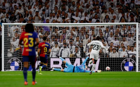 برشلونة  يتوج بكأس السوبر الإسباني