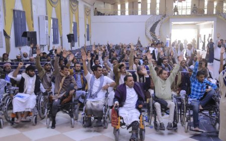 الرابطة الوطنية للجرحى والمعاقين تعقد اجتماعًا استثنائيًا بمأرب وتنتخب الرمال رئيسًا