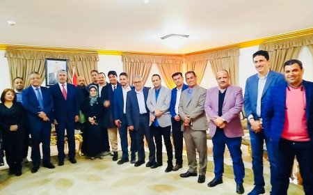 السفير بحاح يؤكد على دور الإعلام في تعزيز العلاقات الثنائية مع بلد الاعتماد