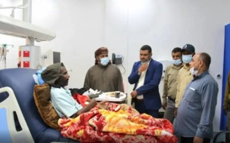 المحافظ الثقلي.. يطلع على الاوضاع الصحية للمرضى في مستشفى الشيخ خليفة بحديبوه