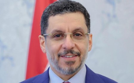 بحثًا عن دعم للنهوض بالاقتصاد.. رئيس الوزراء بن مبارك  يصل إلى نيويورك للمشاركة في اجتماع دولي