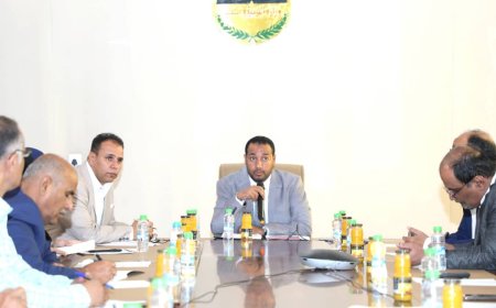 الوزير العكبري يترأس اجتماعاً للوقوف على سير العملية التعليمية بالمحافظات