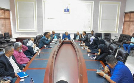 جامعة عدن تستقبل لجنة من وزارة التعليم العالي لتدقيق البيانات الخاصة بالتصنيف الوطني