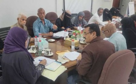 مدير عام المنصورة يناقش البرنامج الإستثماري لمشاريع السلطة المحلية لعام 2025م