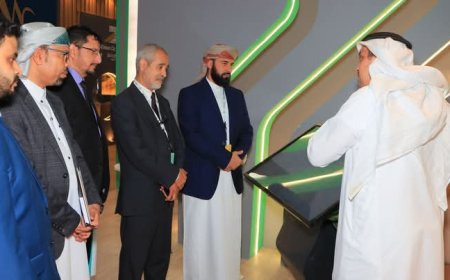 الرباش... يواصل زيارته  لمعرض الحج وأشادات واسعة ببعثة الحج اليمنية