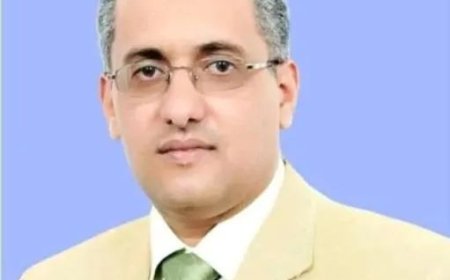 وفاة أكاديمي خلال إلقائه محاضرة في إحدى الكليات بجامعة تعز