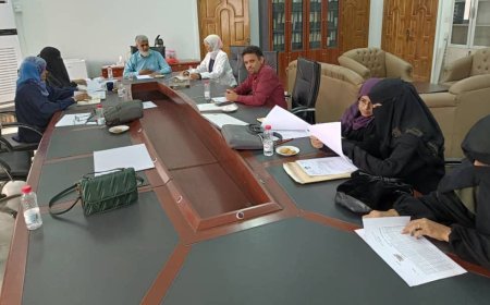 مجلس كلية الصيدلة بجامعة عدن يقر بدء الدراسة للفصل الثاني