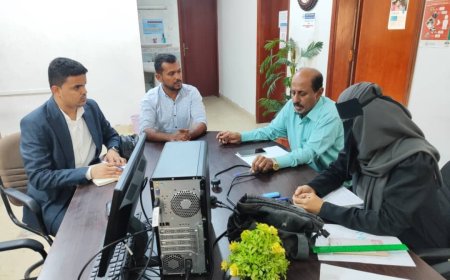 التغذية المدرسية بوزارة التربية تناقش مع ائتلاف الخير للإغاثة الإنسانية أعمال التنسيق والمتابعة للمطبخ الصحي بتريم حضرموت