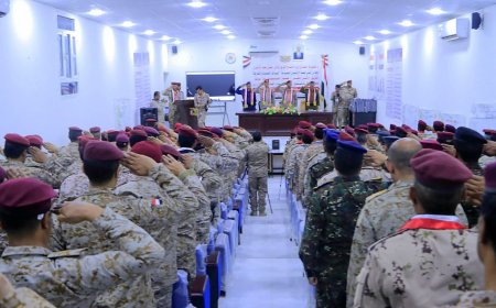 رئيس هيئة الأركان يشهد حفل تخرج الدورة الأولى قادة ألوية