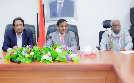 محافظ شبوة يلتقي قيادات الأحزاب والمكونات المجتمعية ويؤكد على وحدة الصف لتحقيق تطلعات أبناء المحافظة