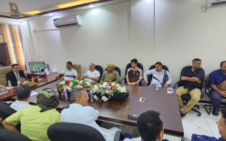 رئيس هيئة النقل البري يجتمع بوكلاء شركات النقل الدولي ويوجه بإعادة أسعار التذاكر إلى وضعها السابق ويحذر المخالفين