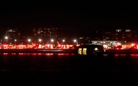 واشنطن: تحطم طائرة ركاب ومروحية عسكرية ومقتل جميع من كان على متنها