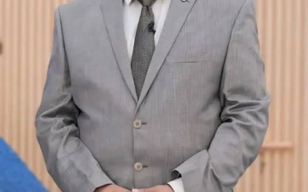 الإعلامي صالح العبيدي يهنئ الدكتور طارق العزاني بمناسبة ارتزاقه بمولوده الجديد زياد