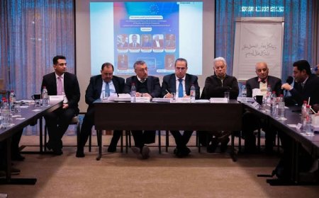 في ندوة ببروكسل.. قيادات حزبية يمنية: تشرذم القوى السياسية يطيل الحرب ويعزز هيمنة الحوثيين