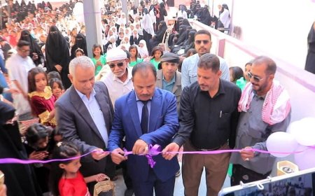 الوكيل العامري يفتتح المبنى الجديد لمدرسة تريس للتعليم الاساسي بنات بتمويل السلطة المحلية 