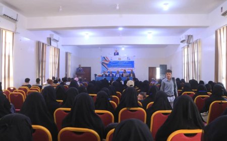 انعقاد ملتقى تربوي بمأرب  بمناسبة اليوم العالمي للتعليم ولحماية الأجيال من الخرافات الإمامية.