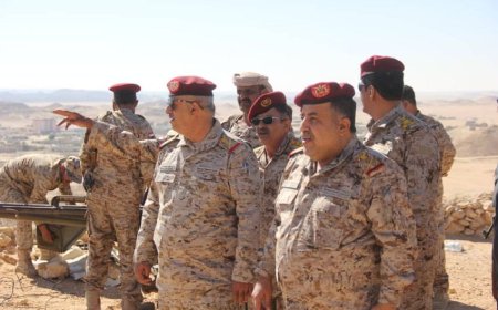 قائد المنطقة العسكرية الأولى يتفقد اللواء 11 حرس حدود